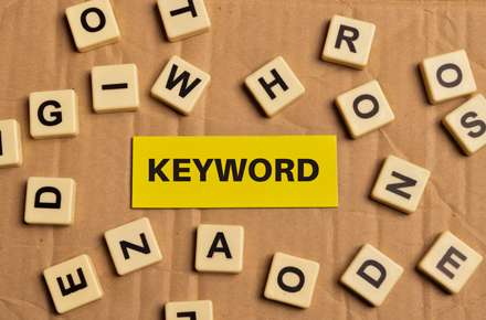 What are long-tail keywords